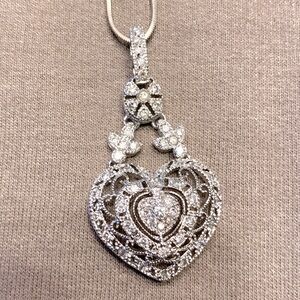 🩷BEAUTIFUL ORNATE FILIGREE HEART PENDANT -BOX CHAIN NECKLACE🩷